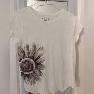LOFT Graphic Vintage Soft Sunflower Short Sleeve White Tee, Sz Medium Used.